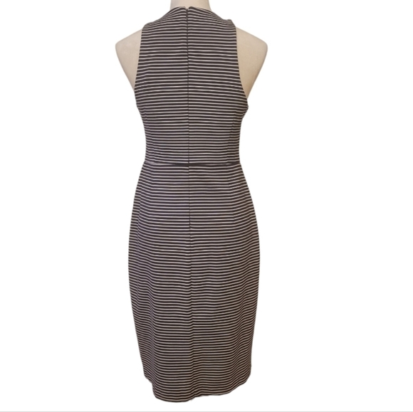 Banana Republic Navy Blue and White Sleeveless Dress Size 6 - Picture 2 of 3